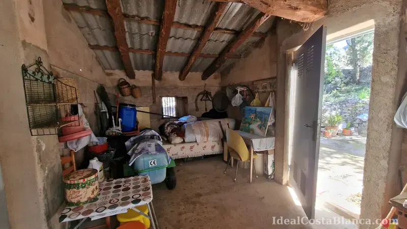 Terreno con construcción a reformar en Confrides - 7