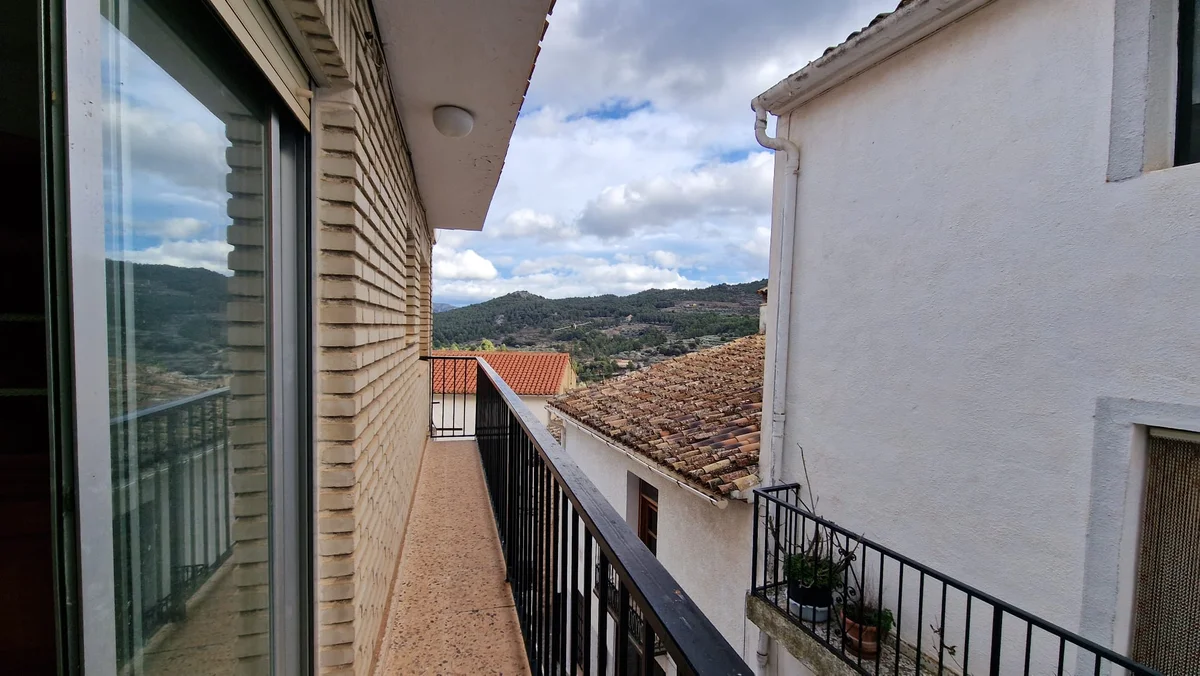 Casa de pueblo en Confrides. Alquiler Larga Temporada. - 2