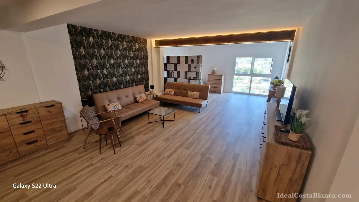 Apartamento completamente reformada en Confrides
